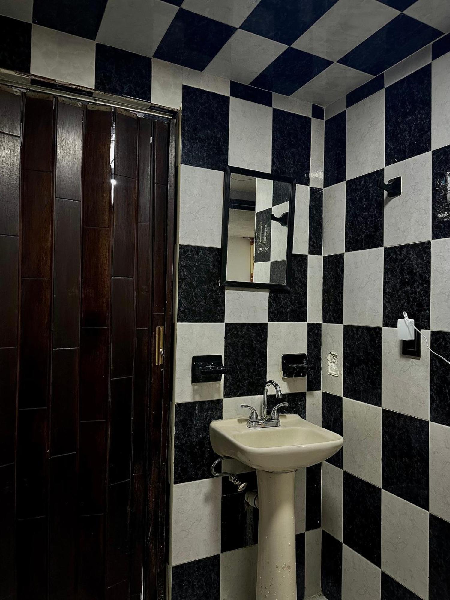 Alborada 2 Cerca Del Aeropuerto Homestay